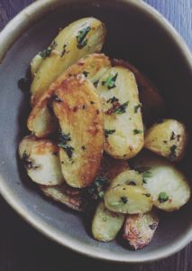 Zesty-Life-Healthy-vegan-Recipes-garlic-nettle-potatoes-kale-salad