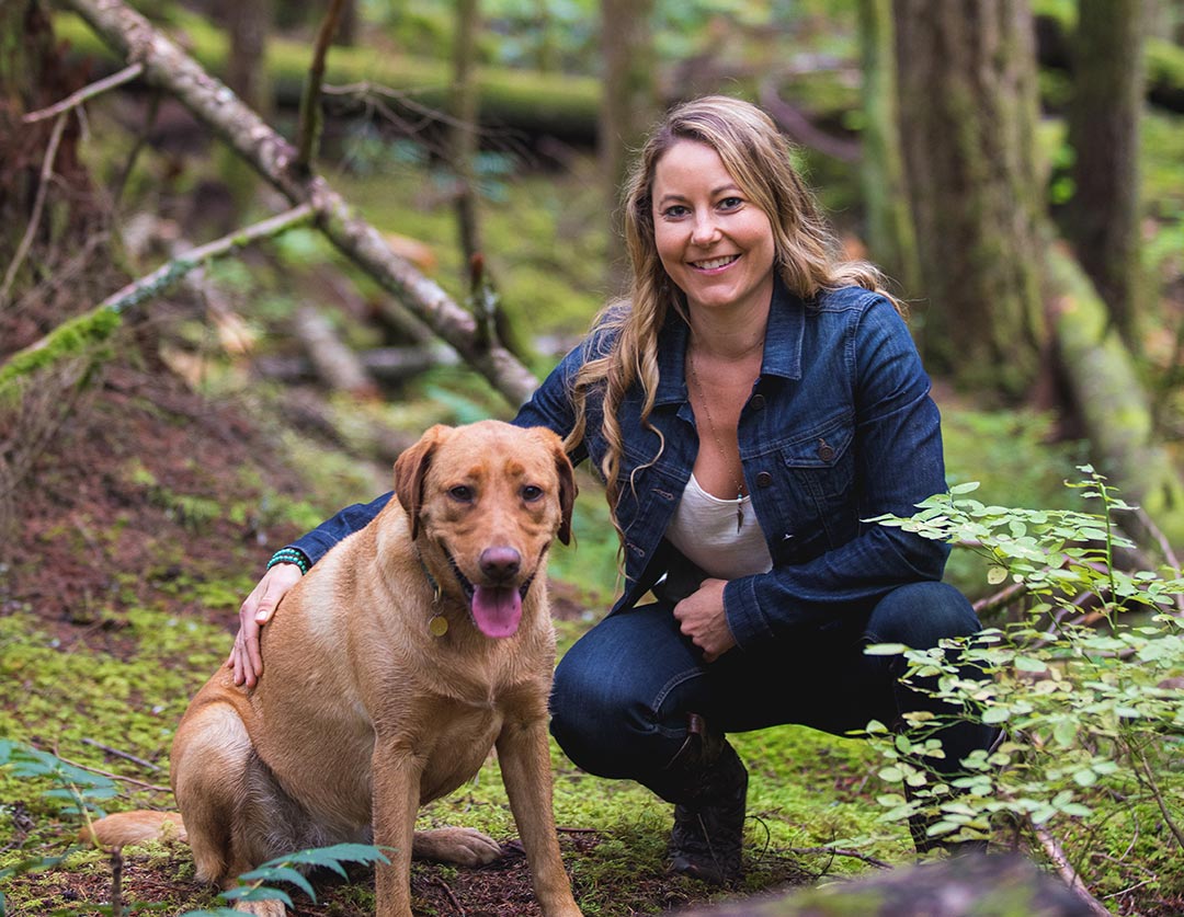 Rachelle-Hynes-squamish-Zesty-Life-Squamish-how-dogs-teach-us-love-mindfulness-Blogger
