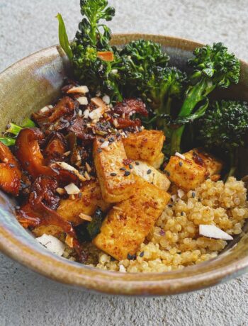 shiitake-bowl-benefits-nutrition-Plant-based-recipes-buckwheat-noodle-bowl-zesty-life-squamish